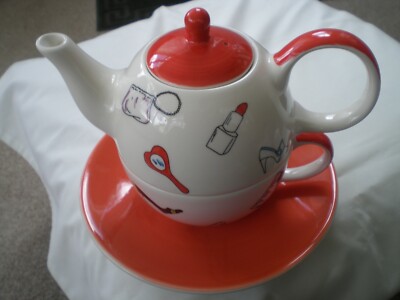 WHITTARD OF CHELSEA TEEKANNE MIT PASSENDER TASSE UND UNTERTASSE.  ( NEU ).