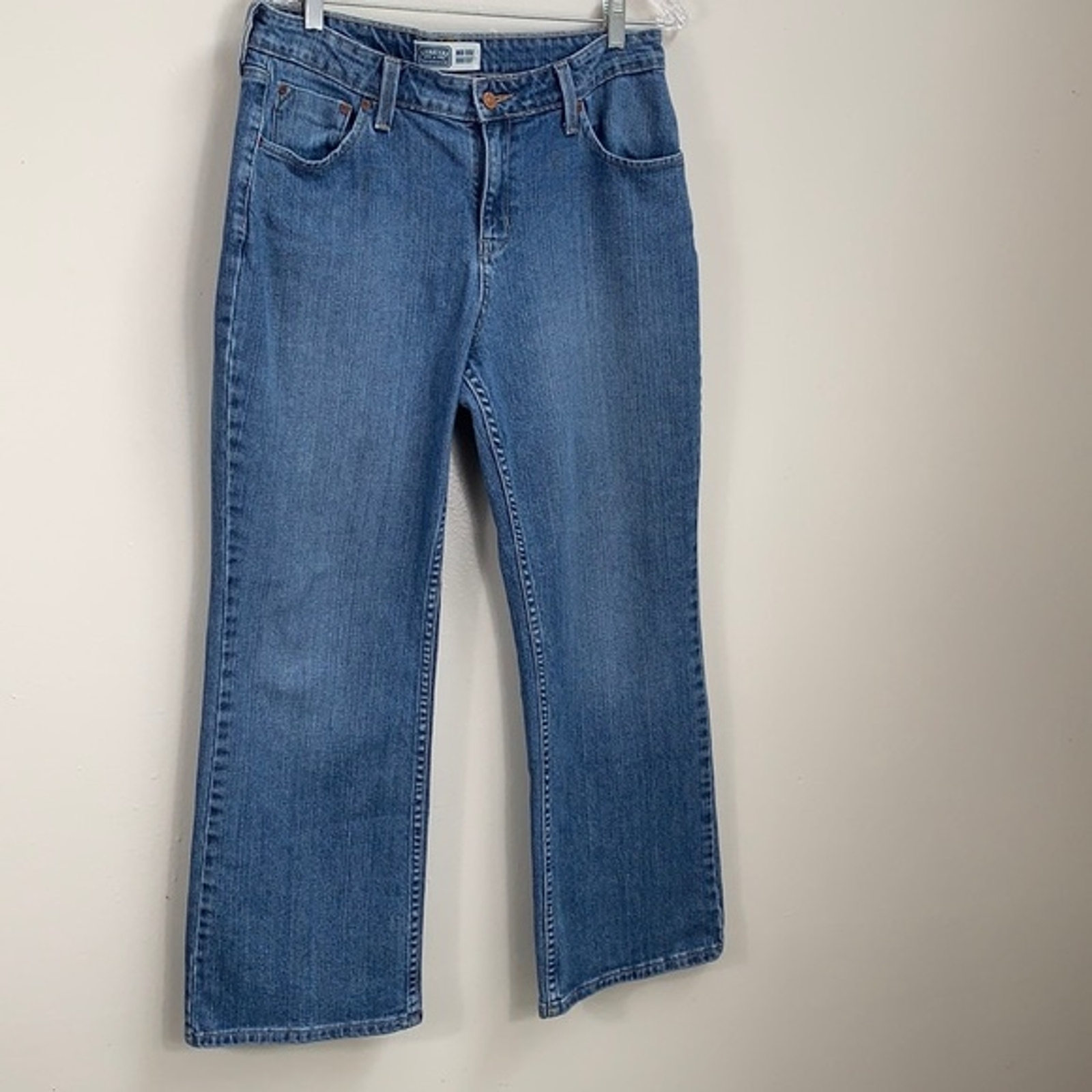 Signature by Levi Stratus Blue Bootcut Women's Jean Pants Size 12 short image 2