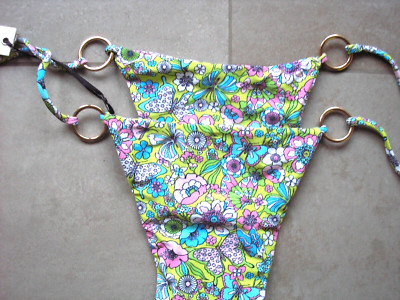 LOVERS AND FRIENDS FLOWER BIKINI SLIP XL NEU MIT GOLD RINGEN UND BÄNDERN 93,- EU