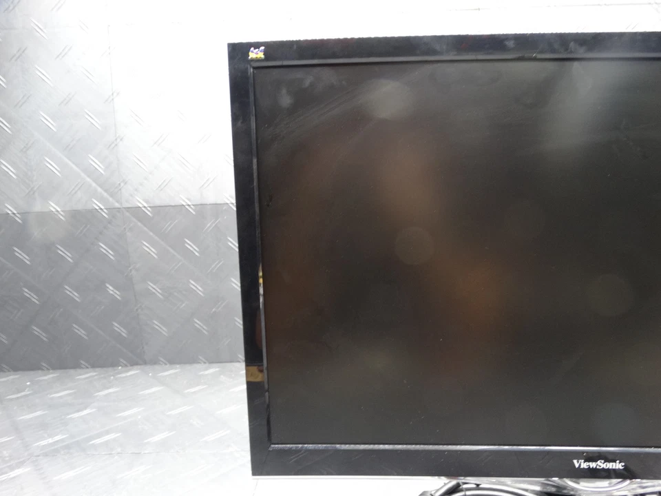 ViewSonic 24in LCD Display Monitor VS15562 + Stand + Power Supply - Image 2 of 4