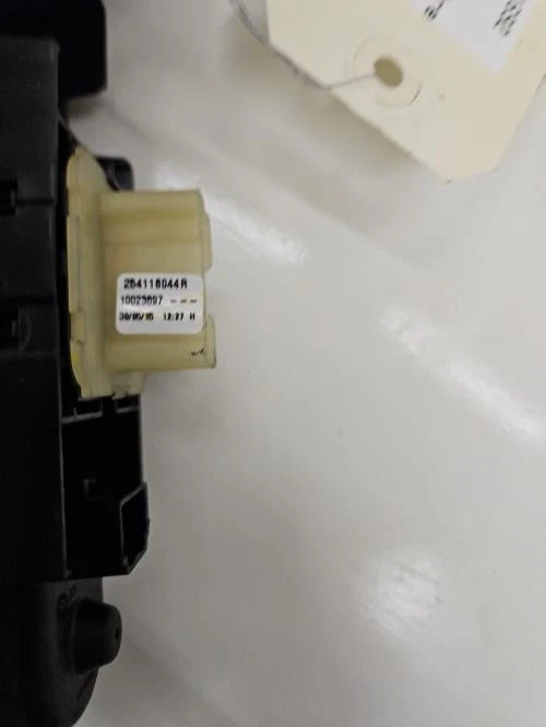 Interrupteur de leve vitre avant gauche RENAULT CLIO 4 PHASE 1 254118044R - Photo 3/3