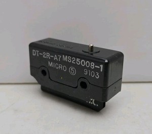 Microinterruttore BZ-2R077 | On, 15A, 125VAC | T8-1 | Nuovo Senza Scatola
