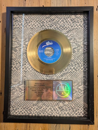 Alice Cooper Poison 45 Schallplatten Single RIAA Gold Sales Award Album