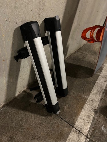 THULE #597 ~SKI CARRIER RACK Set of 2 for 4 Skis or 2 Snowboards~ W/Locks & Key