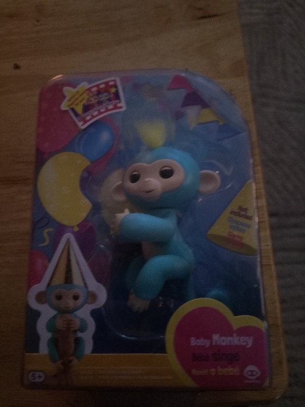 WooWee Fingerlings Blue Baby Monkey PARTY Fiesta Gold Hat Interactive Sound NEW