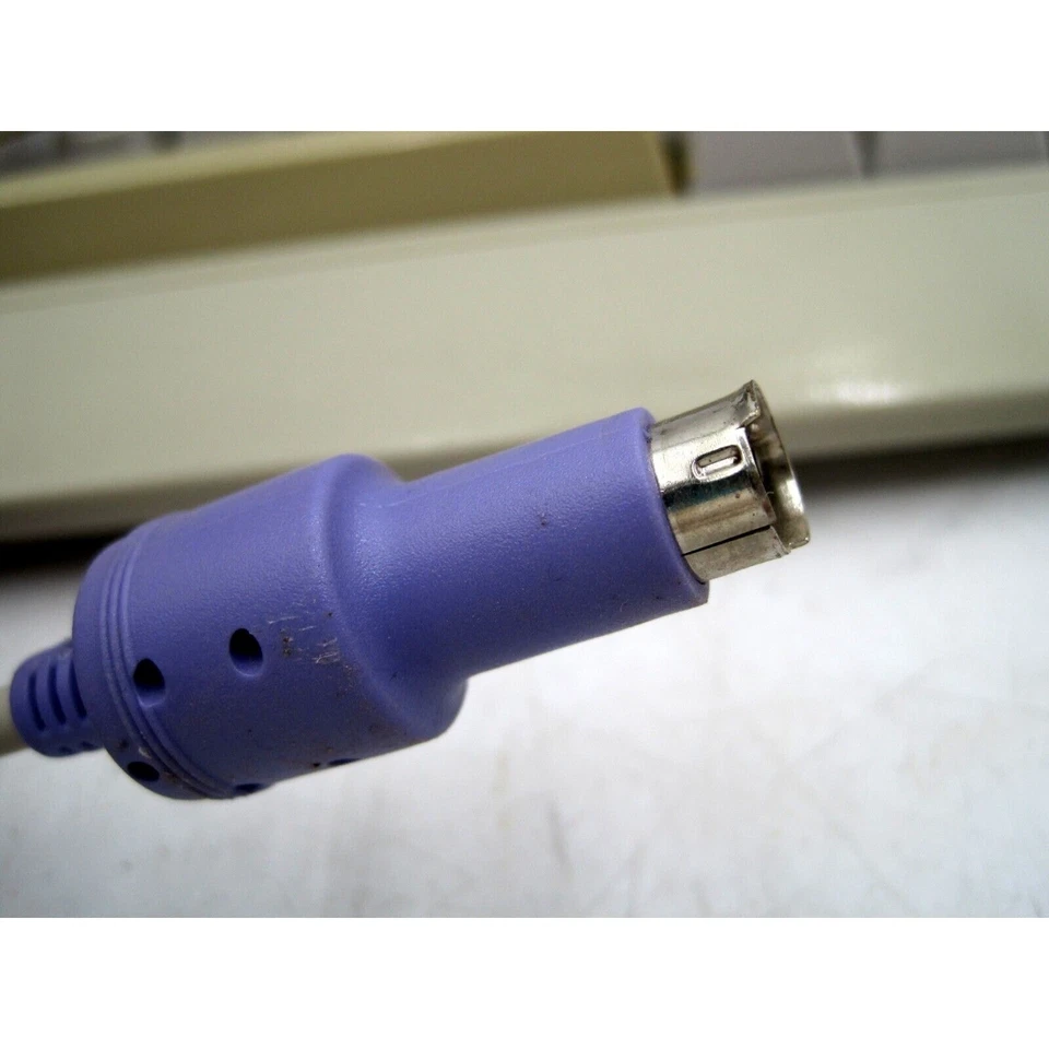 Rare Fujitsu FKB4726-651 Full Size Mechanical Click PC Computer Keyboard PS2 - Image 2 of 3