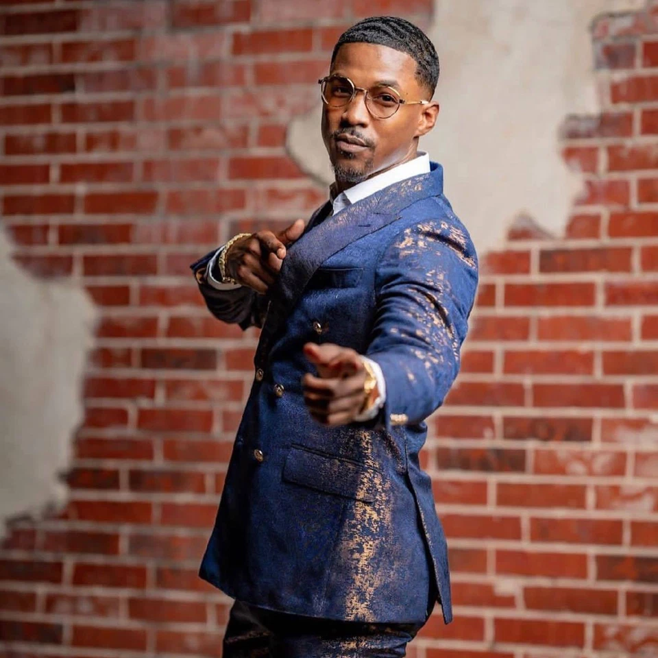 Men's Suits Slim Fit Retro Gilded Jacquard Jacket Pant Double Breasted 2 Pieces - Image 3 of 4