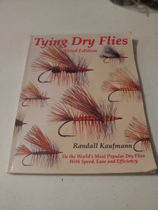 black streamer fly