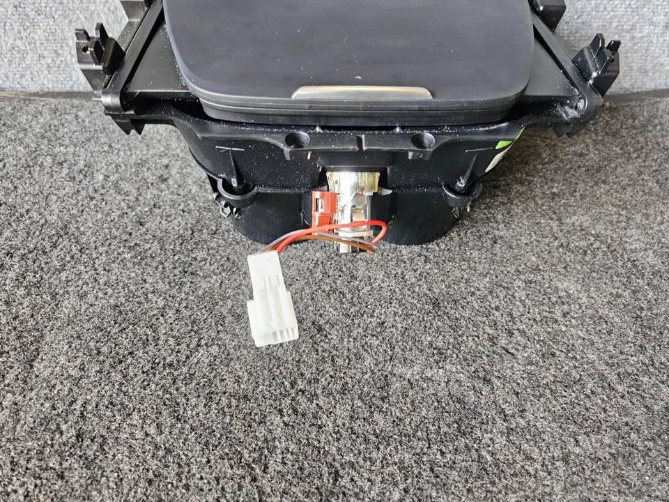 Porta-copo console compartimento de armazenamento painel Mercedes C190 Amg GT GTS fabricante de equipamento original - Imagem 2 de 4