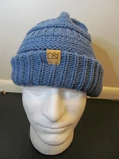 David and Young Womens Knit Hat, Blue