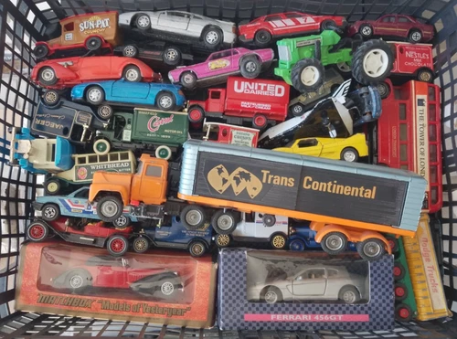 VINTAGE & LATER DIECAST TOYS JOB LOT CORGI & OTHERS CARS TRUCKS etc