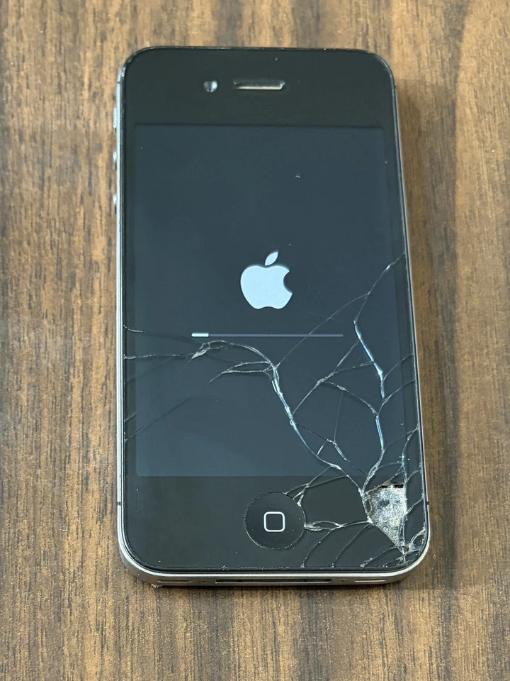 Apple iPhone 4, 8GB Black, CDMA Model- Functional, Read Description. - Image 4 of 4