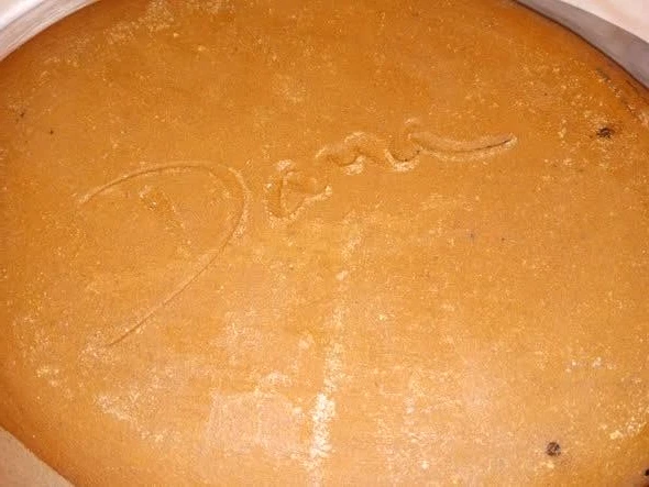 Bandeja de cerámica de estudio hecha a mano bandeja firmada esmalte negro gres texturizado Foto 3 de 3