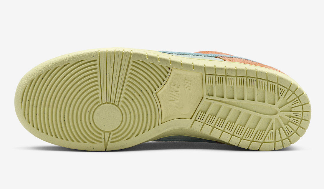 Nike SB Dunk Low Pro PRM Orange and Emerald Rise DV5429-800 Nike SB Dunk Low Pro PRM Orange and Emerald Rise DV5429-800