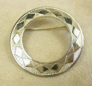 Vintage Roman Gold Tone Diamond Textured Round Circle Halo Pin Brooch USA