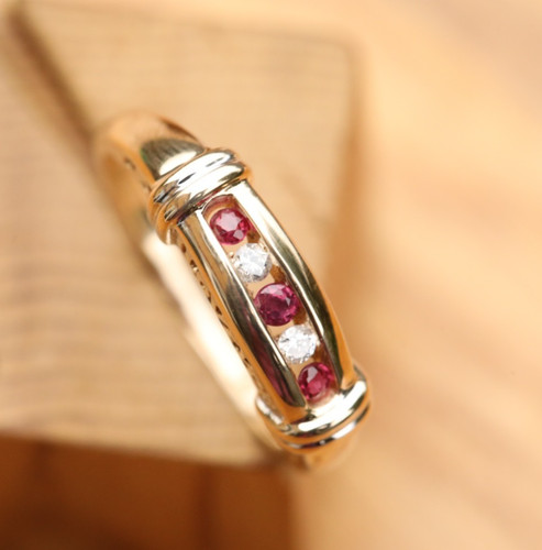 Five-Stone Ring Rubies & Diamonds