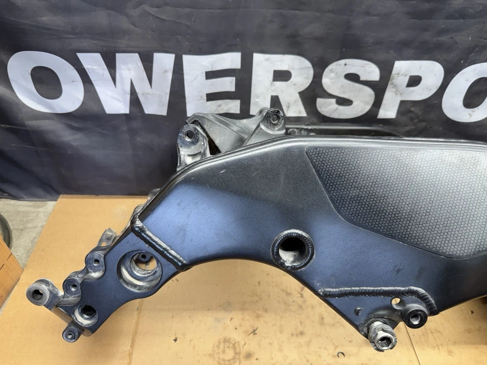 04-05 KAWASAKI NINJA ZX10R CUADRO CHASIS SLVG Foto 3 de 4