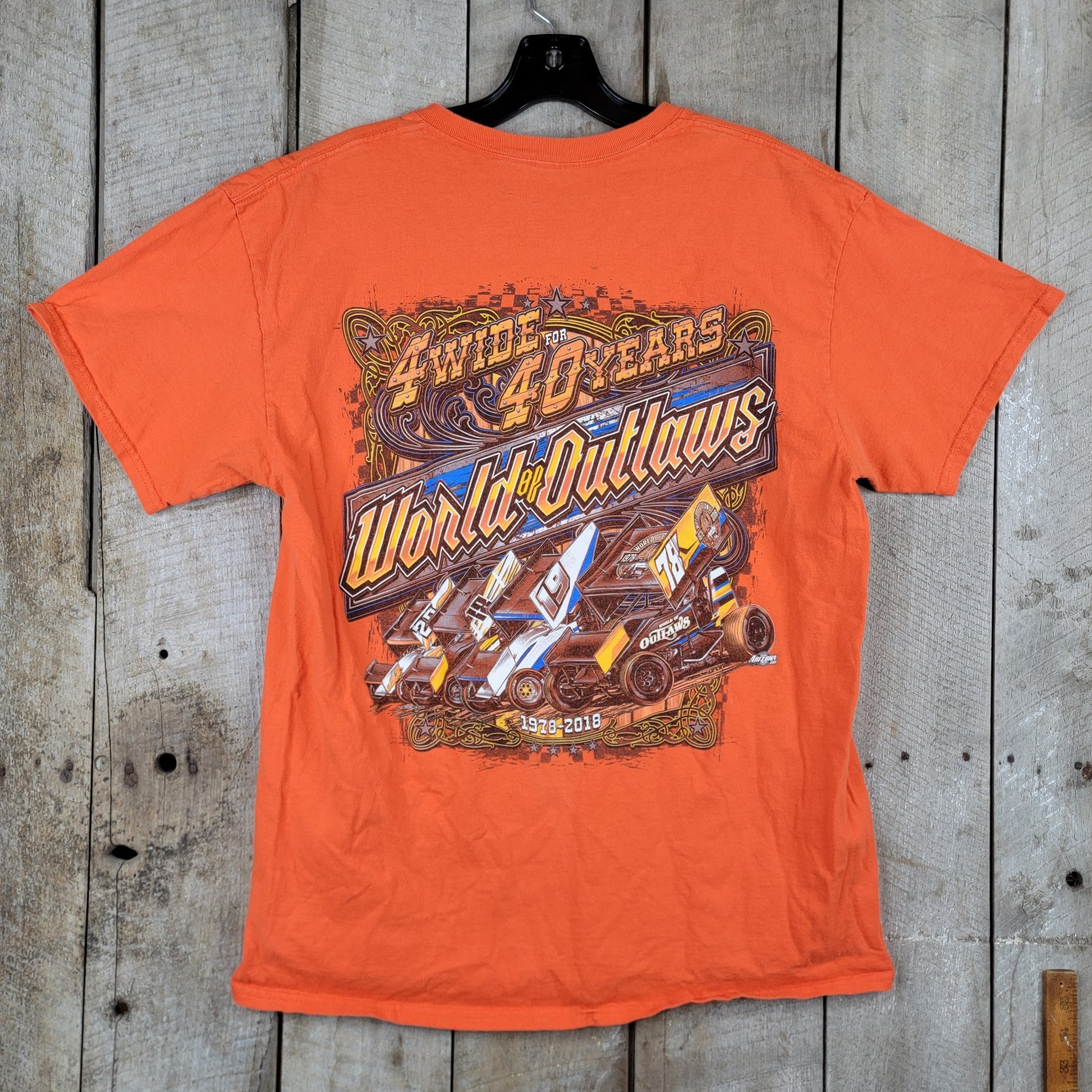World of Outlaws Shirt Medium 40 Years 1978–2018 Sprint Car Racing Orange Tee