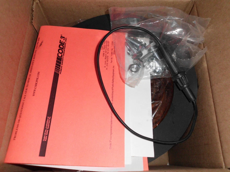 New Code 3 Ultra lite LL1000 Strobe Beacon - Image 3 of 3