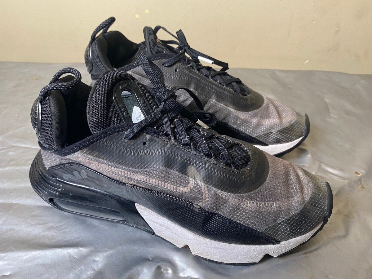 Nike Air Max 2090 ブラックxウルフグレー 新品タグ付き NIKE AIR MAX 2090 MEN'S BLACK/WHITE/WOLF GREY CW7306 001 SZ