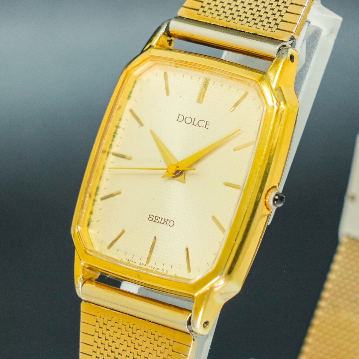 Vintage 1984 SEIKO Dolce 8N41-5160 Gold Square Tank Shape New Batt