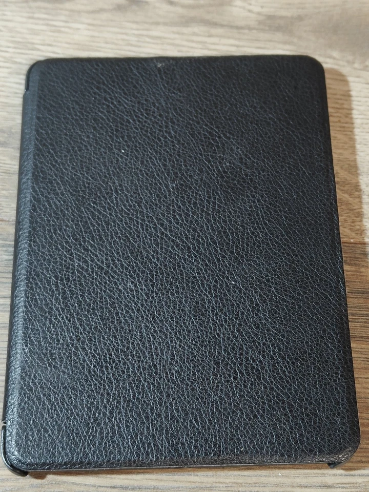 Amazon Kindle Voyage (7th Generation) 4GB, Wi-Fi, 6 inch - Black - Image 4 of 4