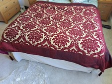 Dorma Double Bedspread Red/magenta Silk Tapestry Effect