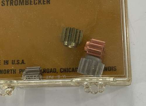 Strombecker Pro Series Slot Car Pinion Gear Set 9T 10T 12T 14T 8421 - NOS - Picture 2 of 3