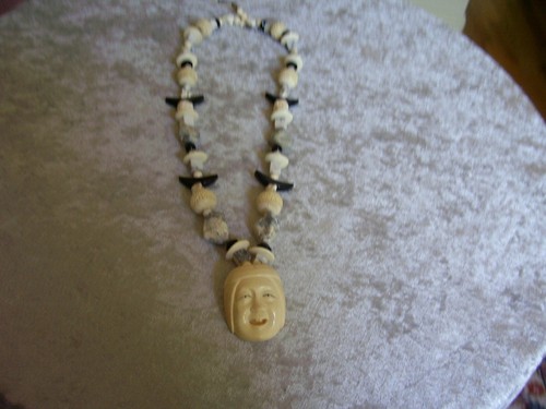 Vintage chinesischer Buddha fokaler Anhänger Halskette mit Stein & durchbohrten Perlen - Bild 12 von 12