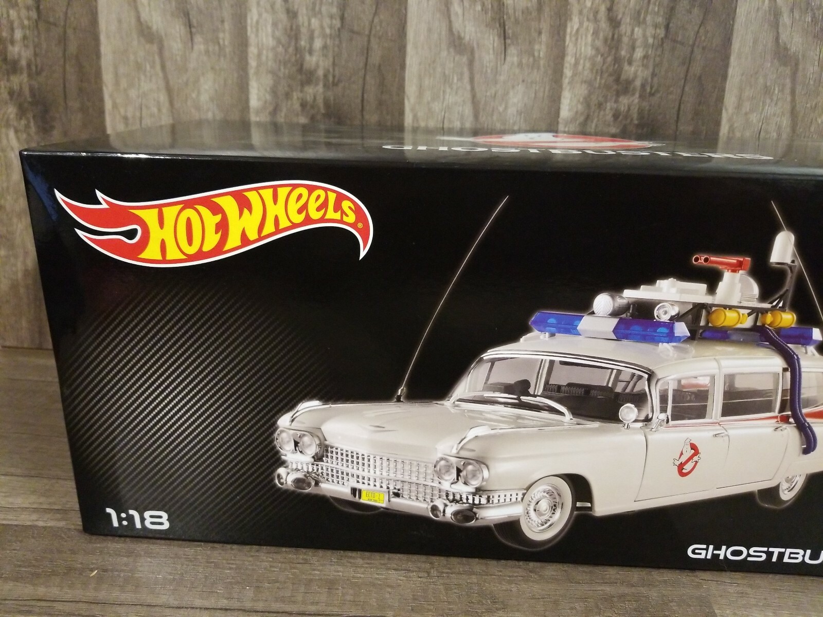 ghostbusters diecast car 1 18