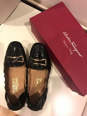 ferragamo womens driving shoes