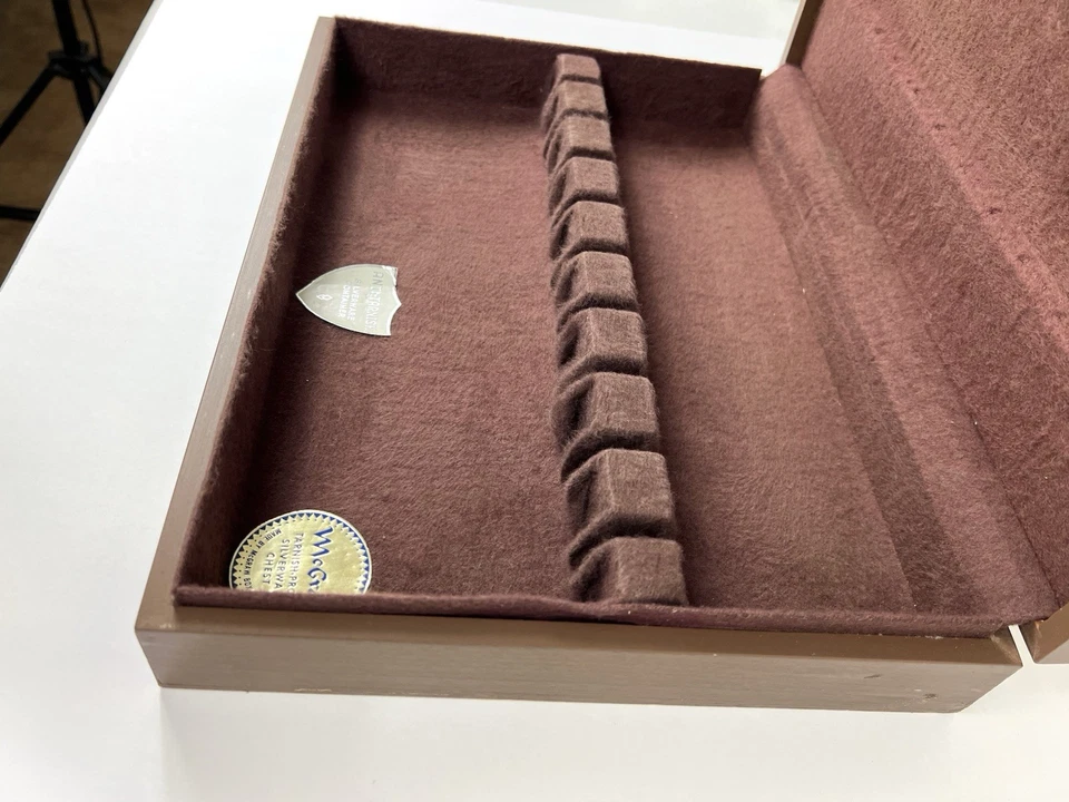 Винтажный деревянный сундук McGraw Box Co. с бархатной подкладкой из серебра с защитой от потускнения - Изображение 4 из 4