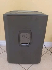 Royal 20 Sheet Microcut shredder  89747F Quiet Powerful 20MC