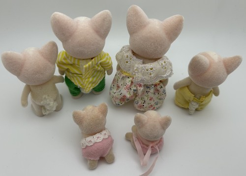 Vintage 2011 Chihuahua Family Sylvanian Families With Twins - Picture 5 of 5
