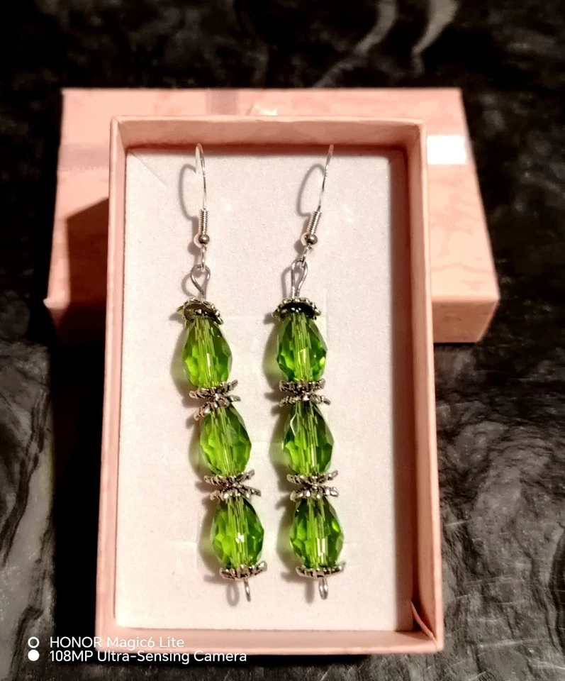 Orecchin In Cristallo Sfaccetto Di Vetro  Con Monachelle In Argento 925 Cadauno. - Immagine 2 di 4