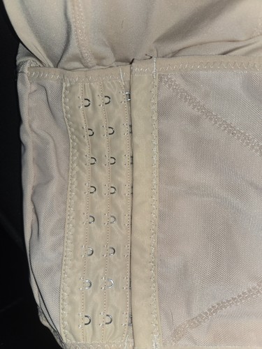 Womens Nude Padded Shapewear Shorts - Picture 2 of 3