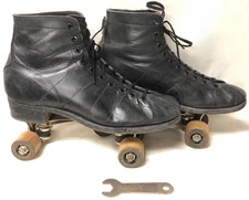 CHICAGO ROLLER SKATE CO. WARE BROS VINTAGE BLACK LEATHER W/WOODEN WHEELS SIZE 7