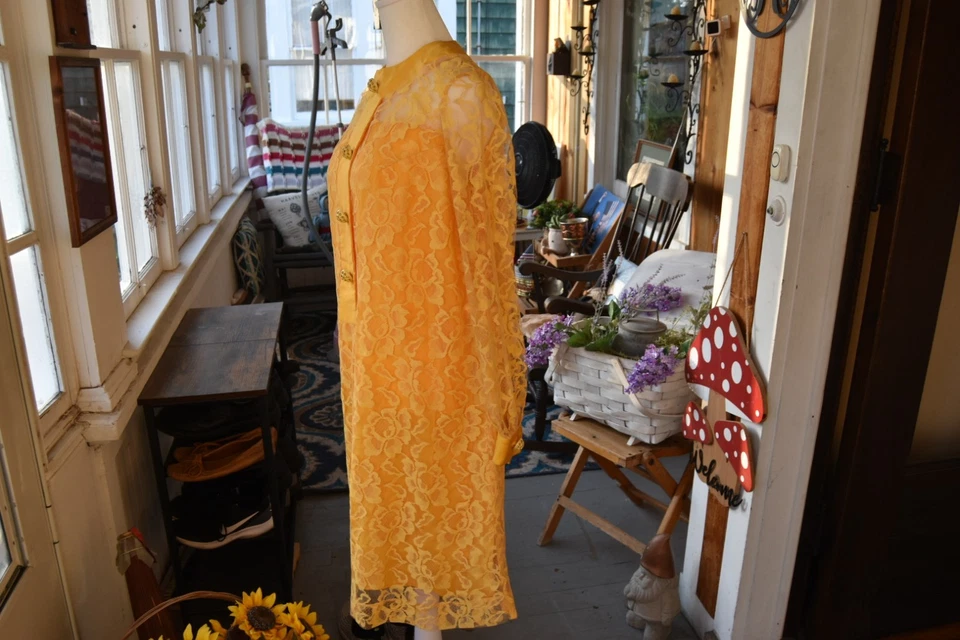 Vestido de Cambio Vintage Años 60 Floral Encaje Superpuesto Amarillo Mod Botón Grande Talla Mediana Foto 4 de 4