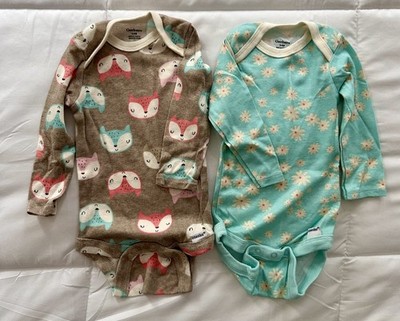 LOT OF 2 BABY GIRLS LONG SLEEVED GERBER ONESIES SIZE 3-6 MONTHS Fox / Flowers 