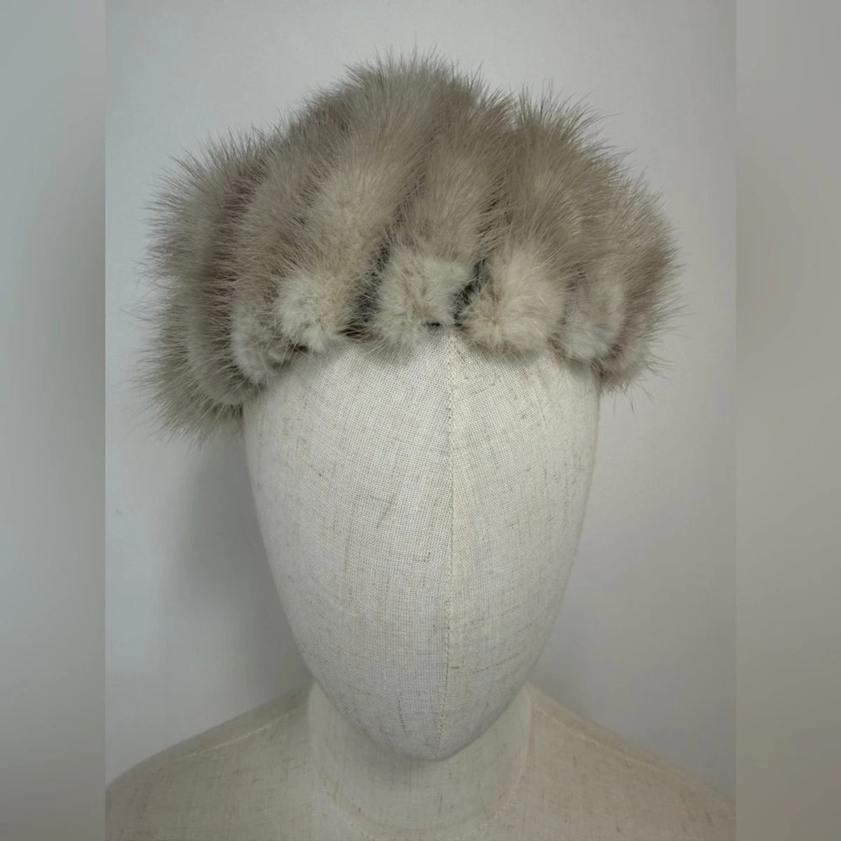 VINTAGE 50s 60s SAPPHIRE MINK fur beanie HAT Couture Mink Fur Hat, 1960s Vintage Winter Hat, York  main image 3