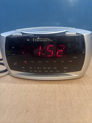 Emerson Research Smart Set Alarm Clock AM/FM Radio Model CKS3030 Tested Working