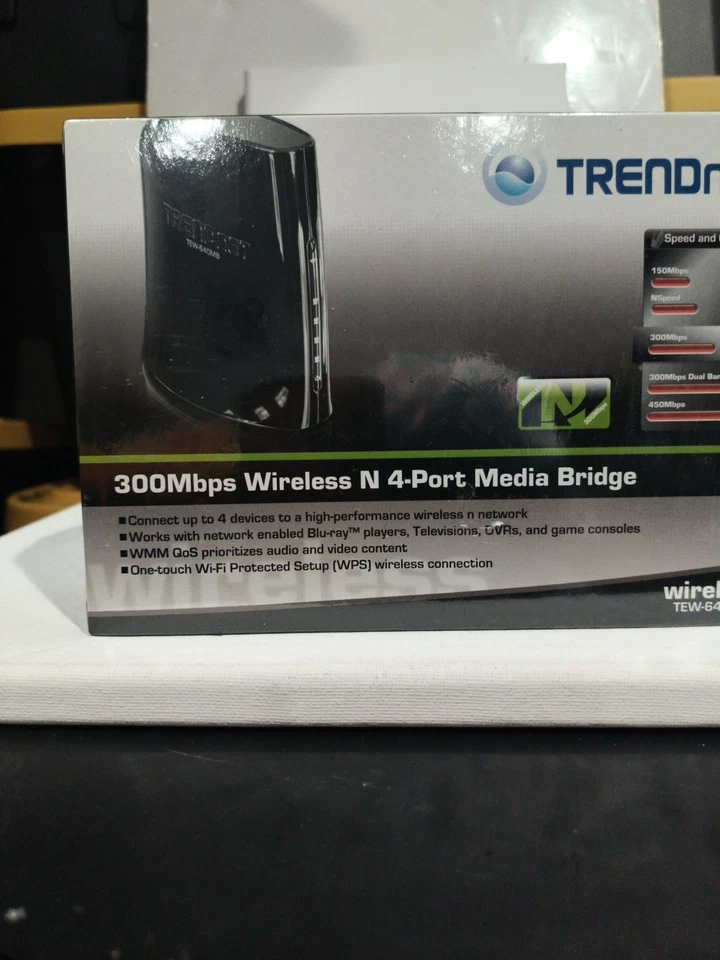 New Wireless Media Bridge TRENDnet N300 4-Port TEW-640MB Sealed - Image 4 of 4