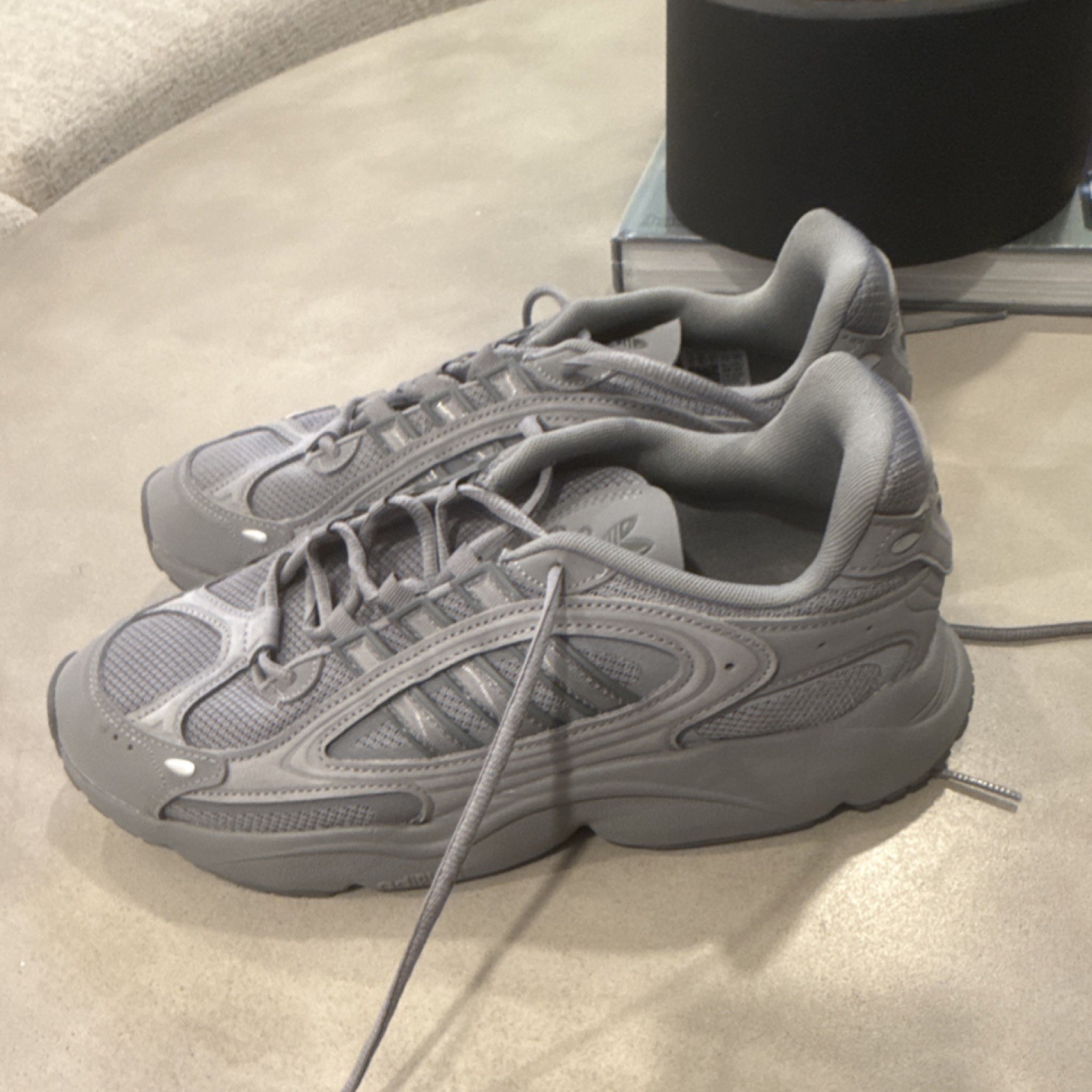 adidas Ozweego Gray Mesh Comfort Lace Up Low Top Men's Sneakers 2024 thumbnail 2