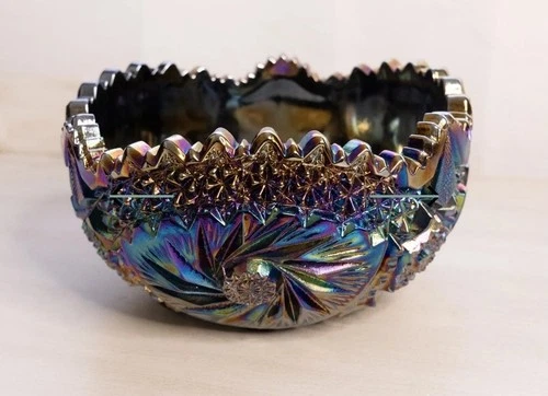 LE Smith Glass Comet in the Stars Amethyst Carnival 7” Round Bowl