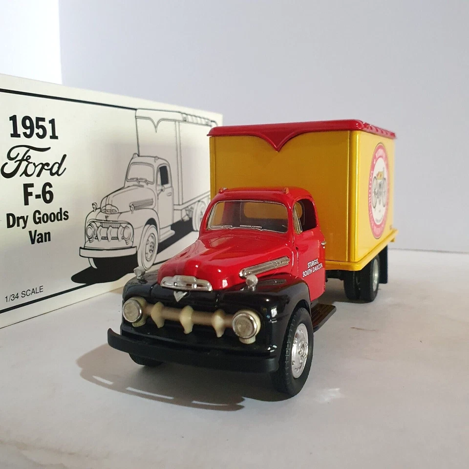 Ford F-6 1951 furgoneta de mercancías secas 1:34 primera marcha, librea del Museo Nacional de Motocicletas Foto 2 de 4