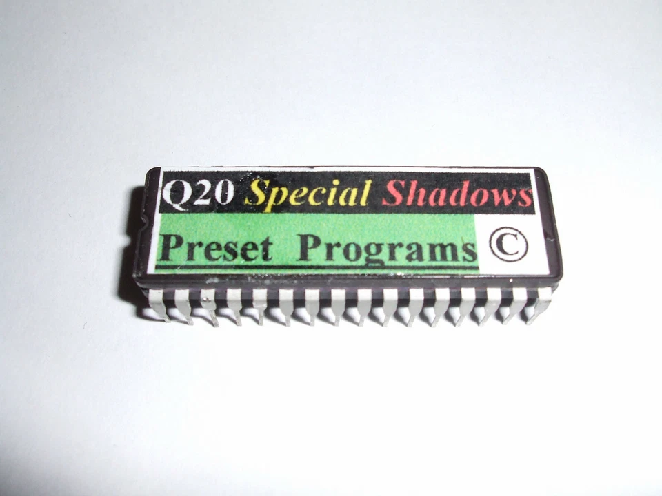 Alesis Q20 with 300 Programs including a SPECIAL SHADOWS Presets Eprom Good - Image 2 of 4