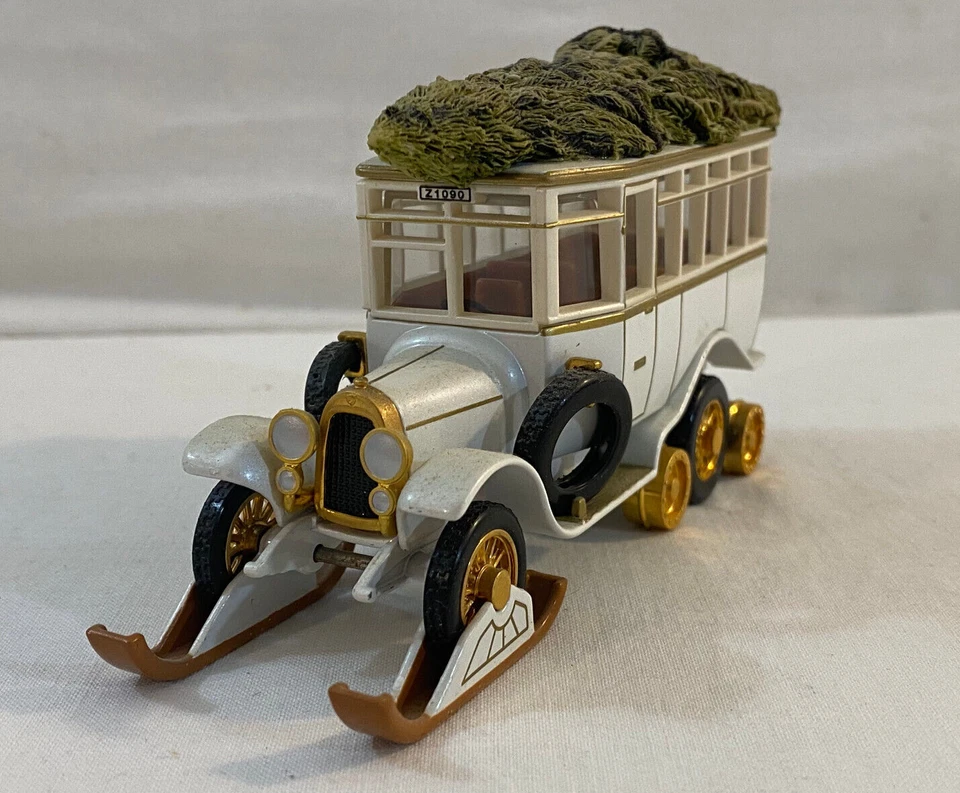 Matchbox Yesteryear YSC01 Scania Vabis Half Track Post Bus Christmas Tree 1988 - Image 2 of 4