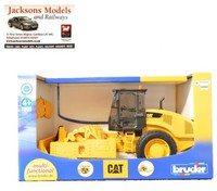 Bruder 02450 Cat Vibratory Soil Compactor With Levelling Blade Yellow 1:16 Scale Bruder 02450 Cat Vibratory Soil Compactor With Levelling Blade Yellow 1:16 Scale