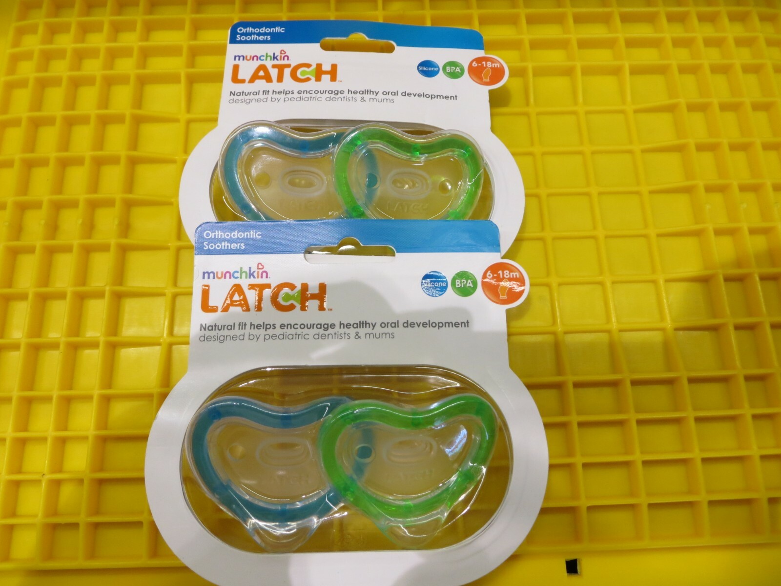 Pediatric Dentists Munchkin Latch Newborn Soothers لهاية خفيفة