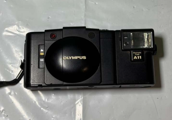 Olympus XA2 35mm Film Camera w/ A11 Electronic Flash - Classic
